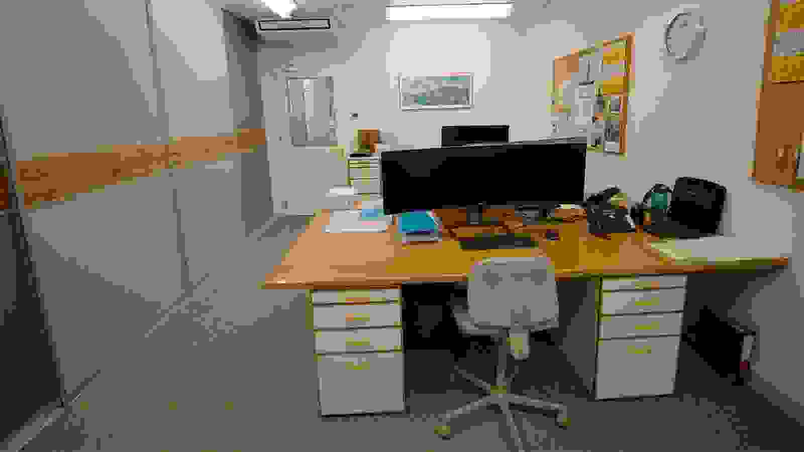 1a8e8bdc-bf8c-40ba-a3e6-92a36f07c6b3.jpg